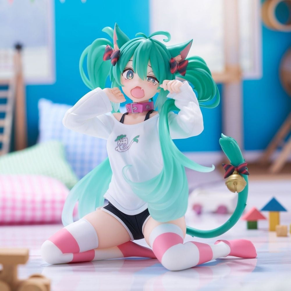 MIKU Kawaii Anime Cat Girl PVC Figure – Cute Collectible Desk Decoration